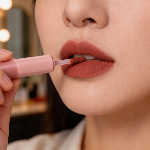 Velvet Matte Lip Mud in Frosted Pink Ombre Tube